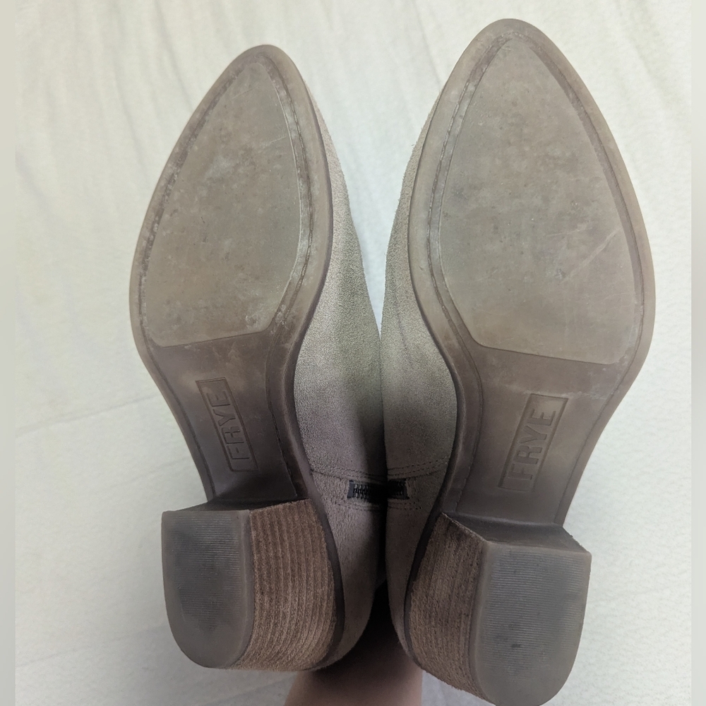 Frye Suede Western Ankle Boots • Tan Cowgirl Booties • Vintage Western Aesthetic - Picture 6 of 6
